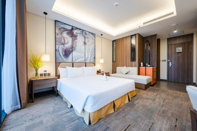 Phòng Deluxe King Room With City View